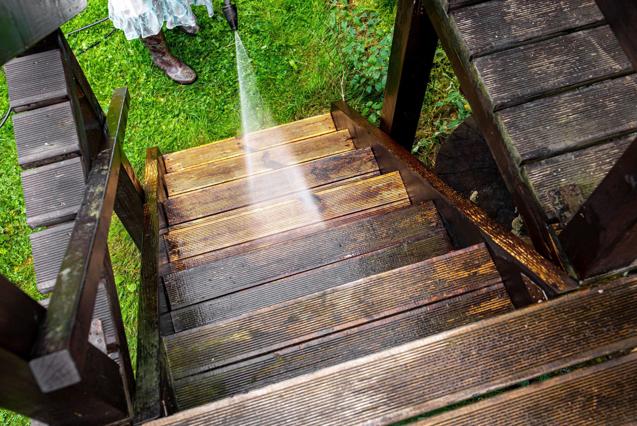 Summer Outdoor Cleaning Tips for Your Home 2, Outdoor Cleaning Specialists
